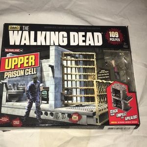 Walking dead upper prison cell
